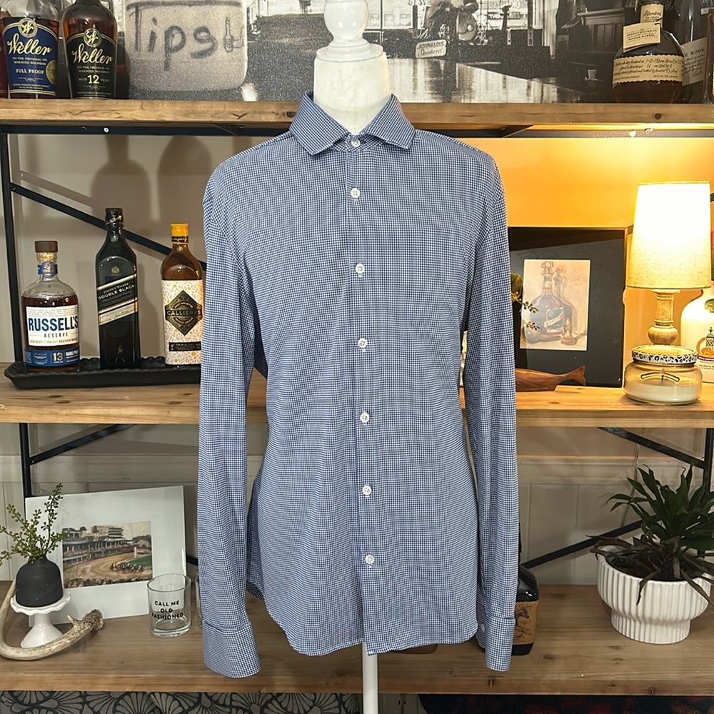 Mizzen + Main Spinnaker Collection Trim Fit Size medium